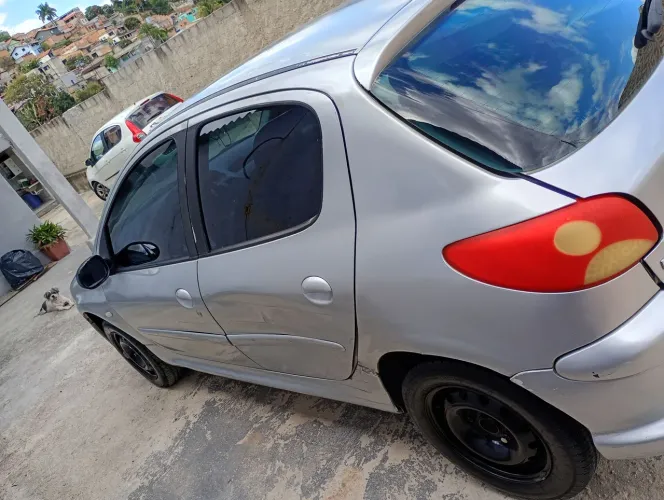 Peugeot 206 Presence 1.4/ 1.4 Flex 8V 3P 2004