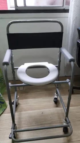 Cadeira de banho de alumínio
