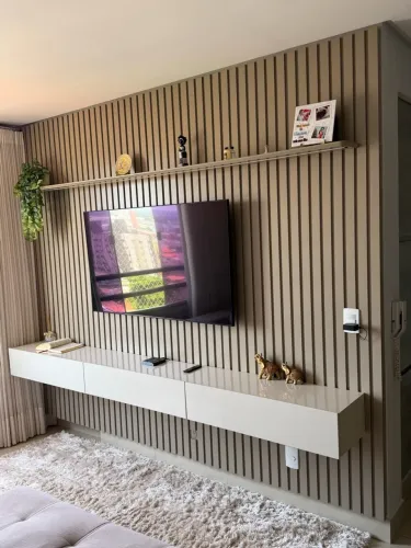 PAINEL RIPADO ÂMBAR COM LED
