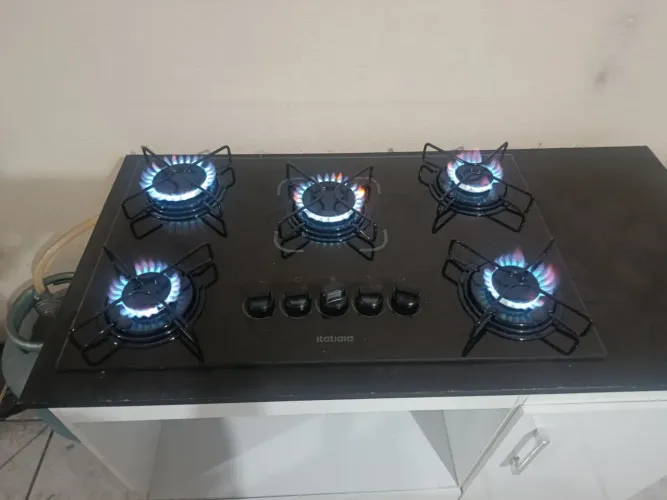 Fogão cooktop com armário. Entrego 