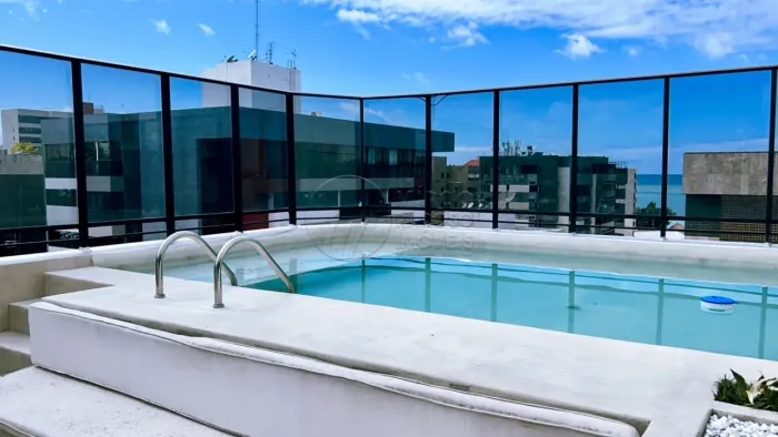 Cobertura Duplex com 5 suítes e Piscina à venda na Ponta Verde no Edf. Chateau Chambord