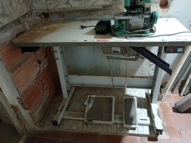 Máquina de costura semi industrial overloque
