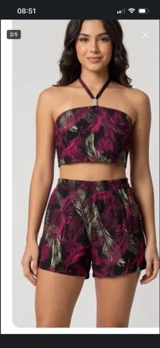15$ cada peça só veste 38/40 o macaquinho não estica! Só veste M Crooped 8$