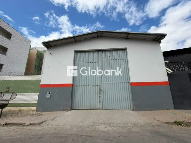 Galpão para aluguel Nossa Senhora Aparecida 463m² Montes Claros MG