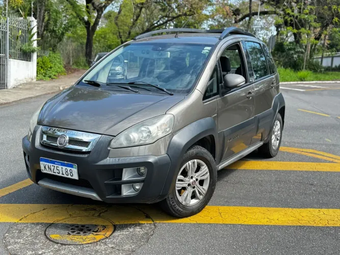 Fiat Idea Adv./ Adv.lock.dualogic 1.8 Flex 5P 2012