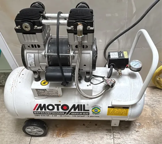 Compressor odontológico usado p/ 2 cadeiras
