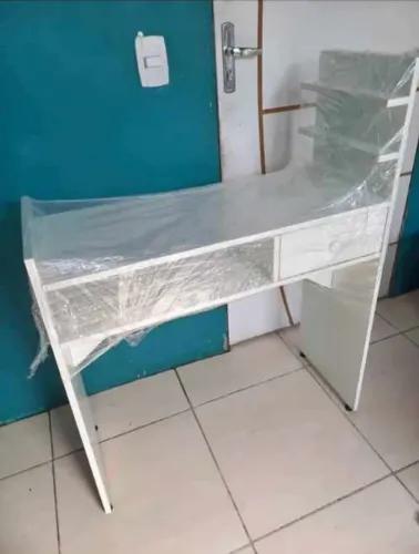 Mesa de Manicure 