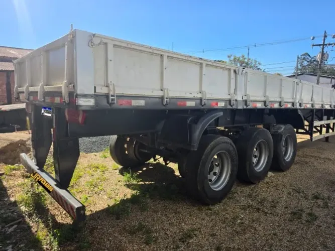 carreta randon ano 2013 carga seca 14m sem pneus assoalho de ferro