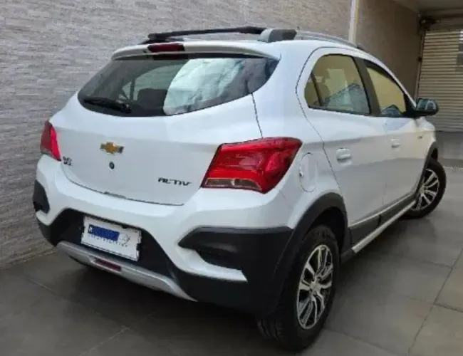 Chevrolet Onix Activ 1.4 8V Flex Mec. 4P 2018