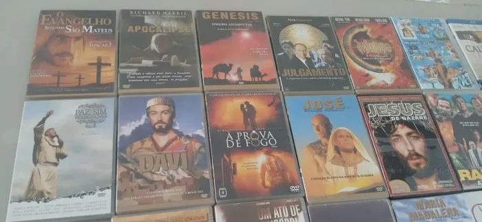 Dvds / CDs filmes pregações antigas etc