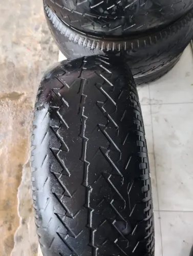 1und Pneu de carro  4x4 nissan 265/70r aro 16 fortune pick-up mud + snow fsr-302