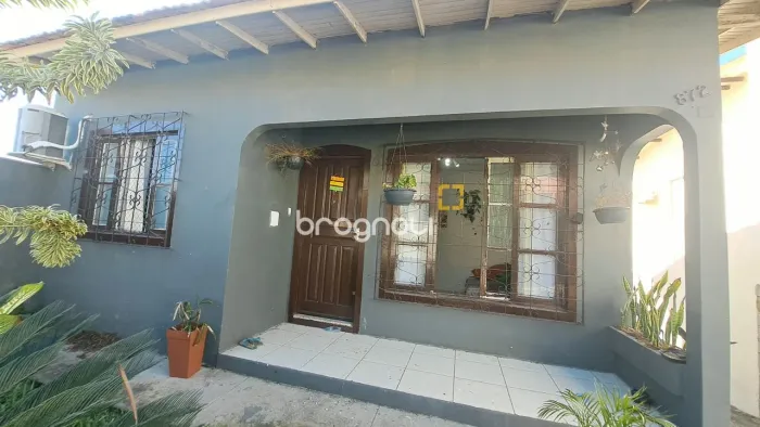 Casa de 2 Pavimentos à Venda em Capoeiras Florianópolis/SC