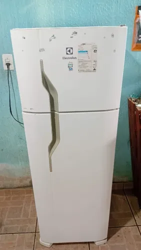 Vende se Geladeira Electrolux