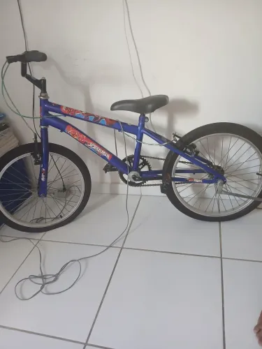 Bicicleta aro 20 especial do homen-aranha,podemos negociar o preço