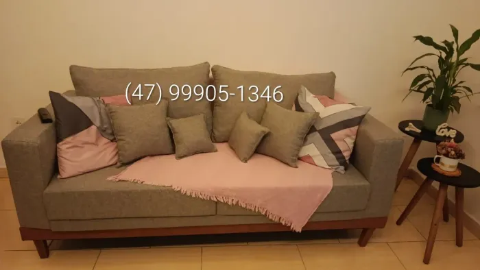 Sofá 3 lugares (180cm)
