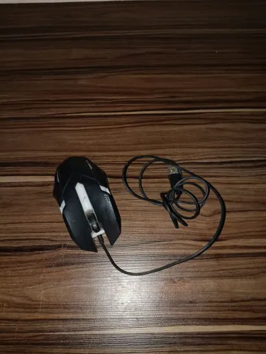 Mouse óptico, gamer, RGB, 3 botões.