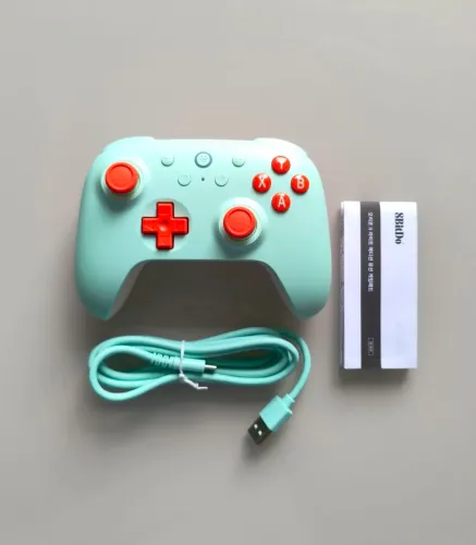 Controle 8bitdo Ultimate 2C com fio removível