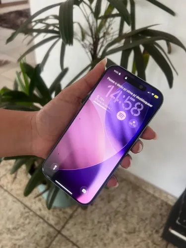 iPhone 17 semi novo 