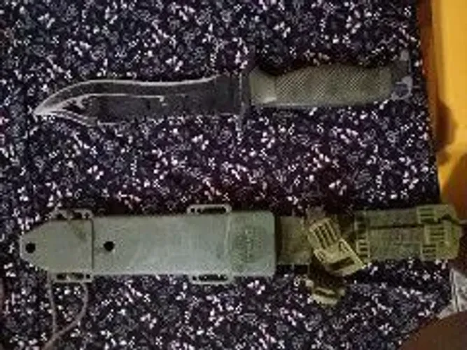 Vendo faca militar 