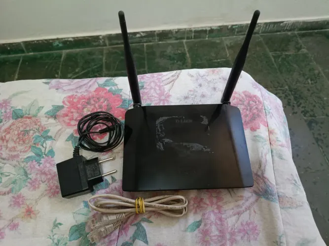 Roteador D-Link, Modelo DIR-615 Wireless N 300 Mbps  