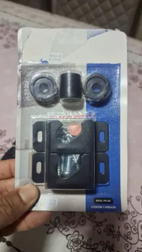 Suporte pra tv, universal mais brinde um tripé suporte para celular.