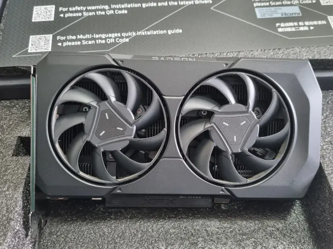 Placa de vídeo AMD RX 7600 XFX Founders Edition 8GB