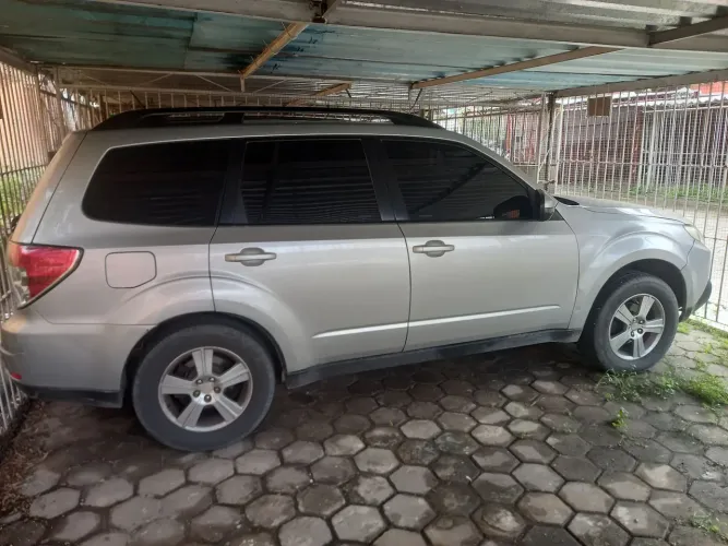Muito bom  e  robusto como carro japonês 