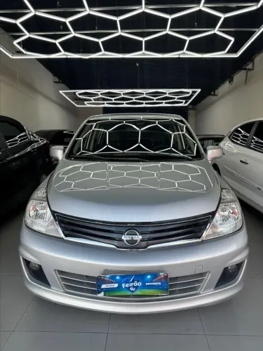Nissan Tiida SL 1.8/1.8 Flex 16V Aut. 2012