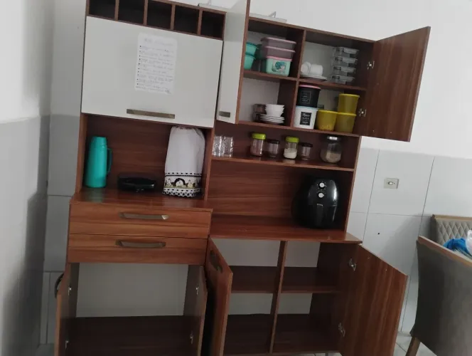 Armário semi novo