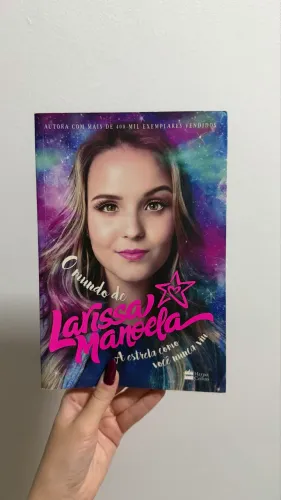 Livro - O mundo de Larissa Manoela