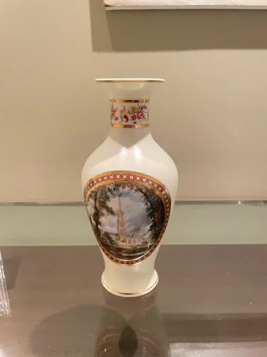 Vaso Antigo em Porcelana DP (Pátria) - 25cm