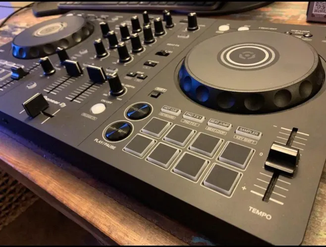CONTROLADORA DDJ FLX4