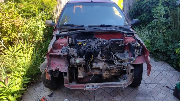 Renault Clio Hatch para retirada de peças/2 portas