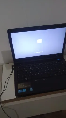 Notebook sim +muito novo, vendo ou troco .