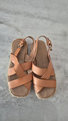 Sandália infantil Zara tam 30.