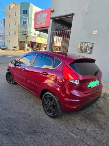 Ford Fiesta 1.6 16V Flex Aut. 5P 2014