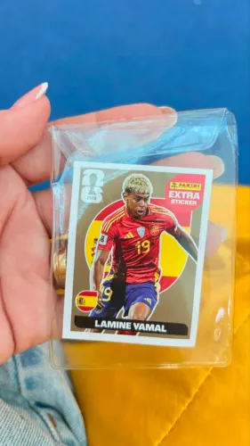 Figurinha extra sticker GOLD lamine yamal 