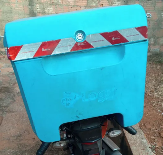 Vendo baú loggi