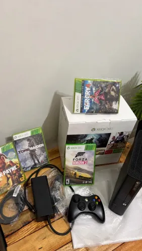 Xbox 360 Super Slim Personalizado e desbloqueado + Controle + 4 Jogos Originais