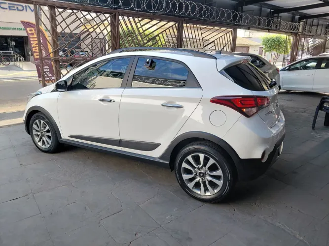 Hyundai HB20X Premium 1.6 Flex 16V Aut. 2017