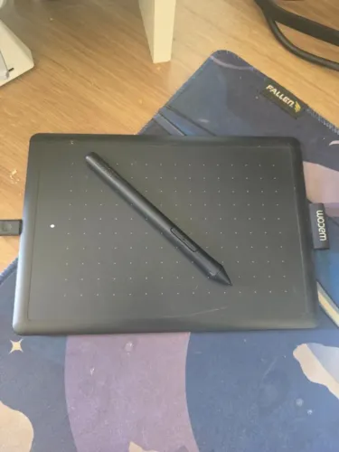 Mesa Digitalizadora One by Wacom CTL-472 com Caneta