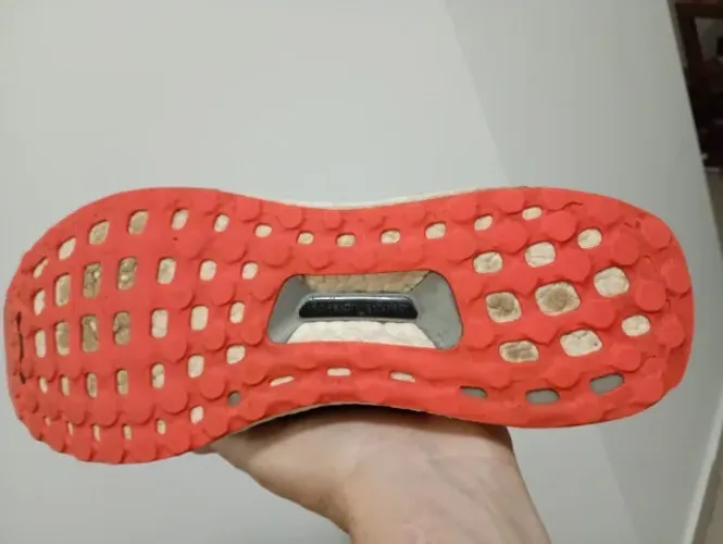 Tênis Adidas UltraBoost