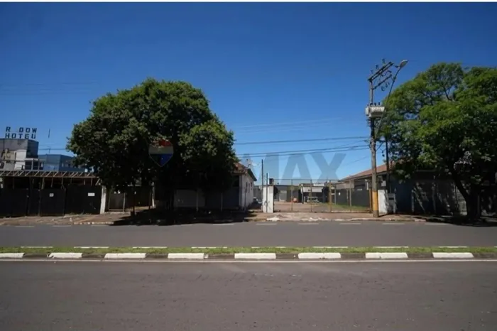 Terreno Comercial 968m2 Próximo à Rodoviária e Poupatempo em Pres. Prudente-Sp
