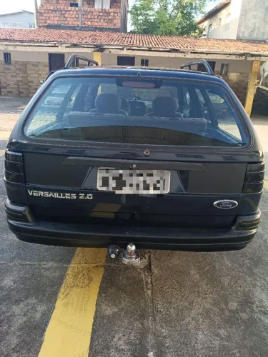 Ford Royale GL 1.8/1.8i 2P E 4P (álcool) 1994