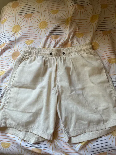 Short mauricinho bege - tamanho M