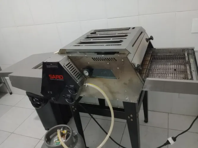 Forno de pizza e esfiha