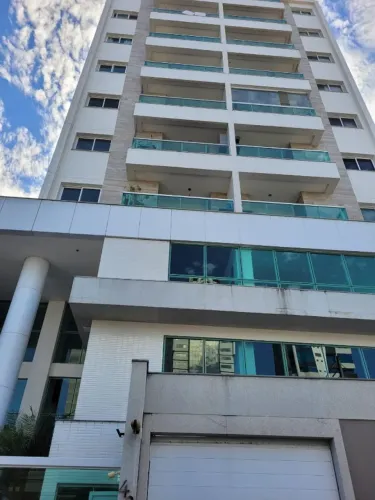 Apartamento sol da manhã na melhor localização de Campos - PELINCA