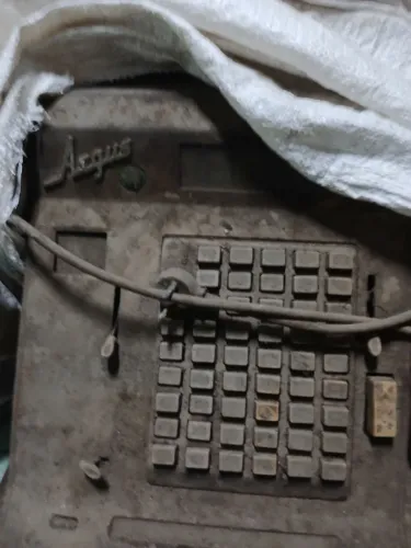 Máquina registradora de 1970 antiga idade produto para colecionador