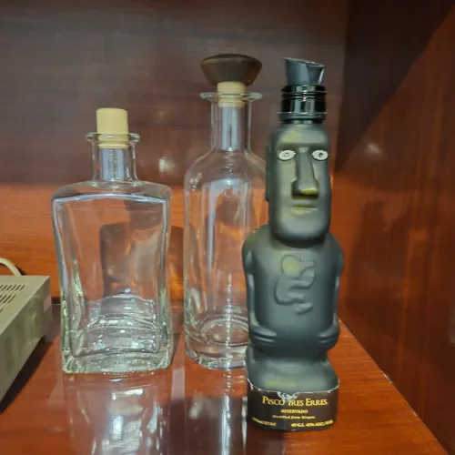 Garrafas pra bebidas ou decoração 