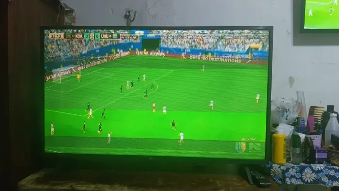 TV LG COM LISTRAS NA TELA